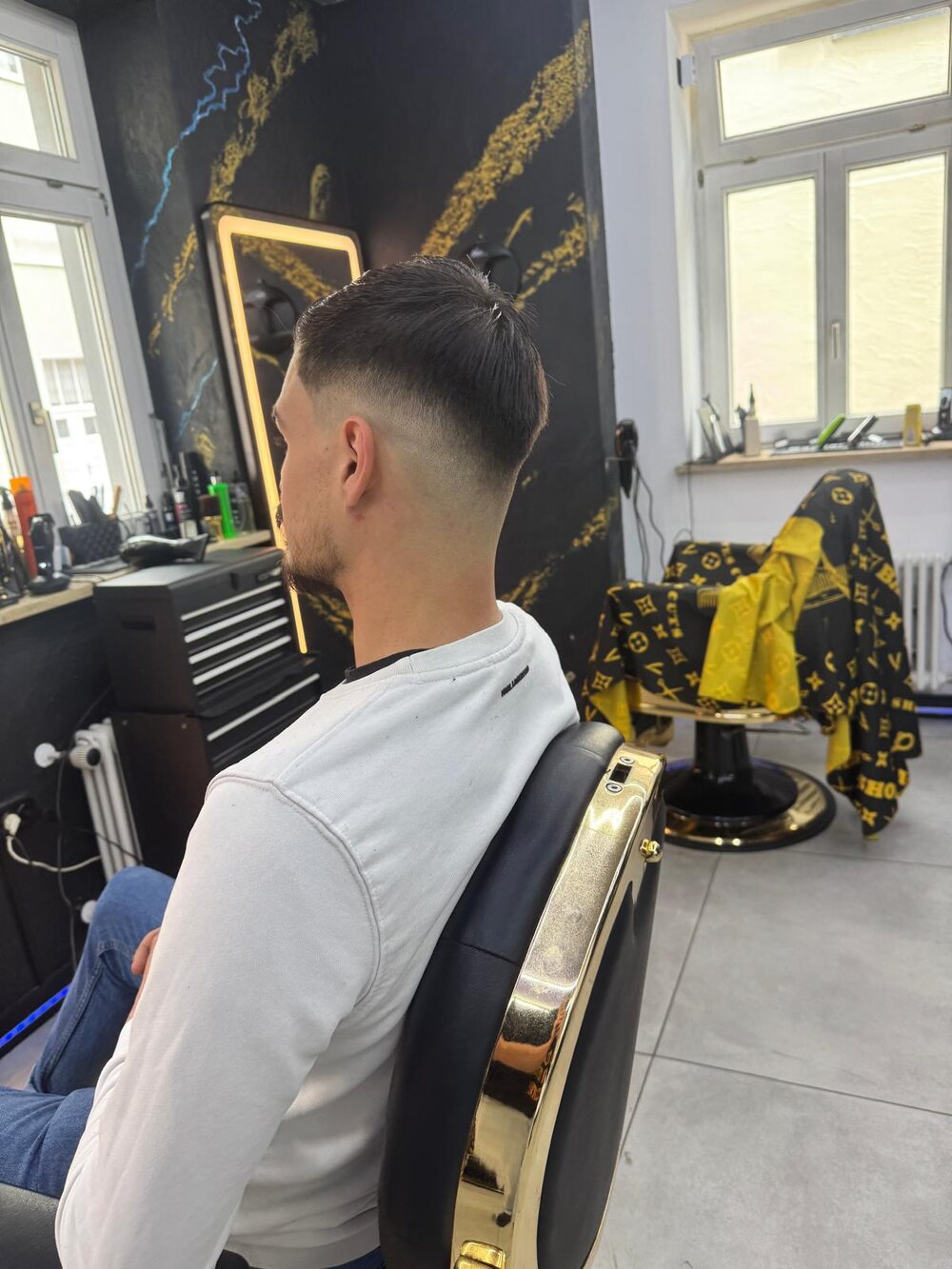 Sauberer Low Fade